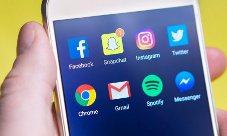 Facebook and Snapchat crashed again